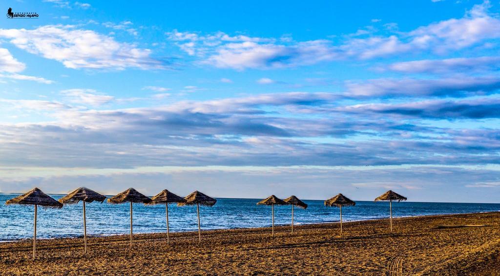 Apartamentos Turisticos Las Yucas Torre Del Mar Dış mekan fotoğraf