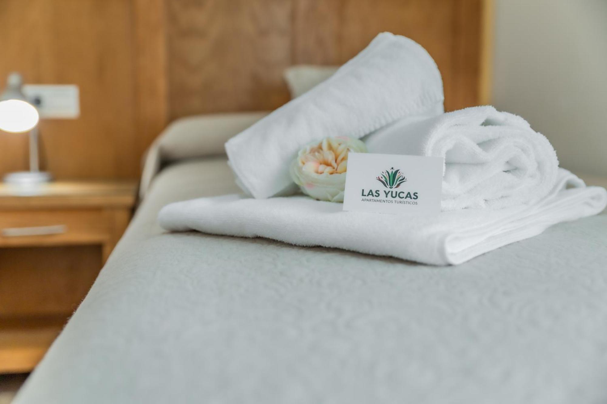 Apartamentos Turisticos Las Yucas Torre Del Mar Dış mekan fotoğraf