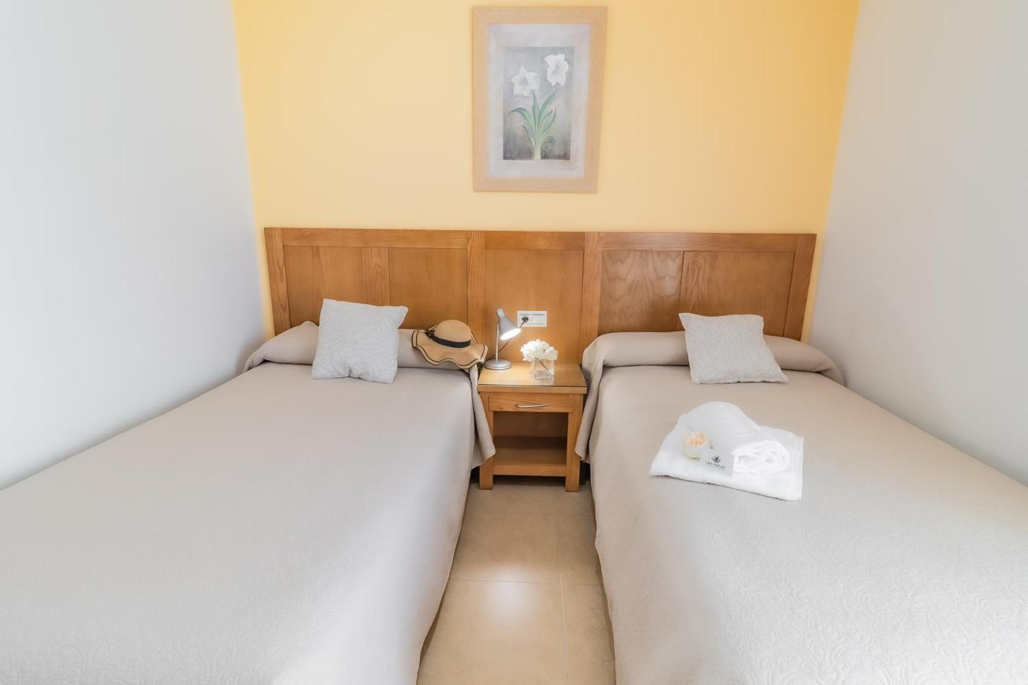 Apartamentos Turisticos Las Yucas Torre Del Mar Dış mekan fotoğraf